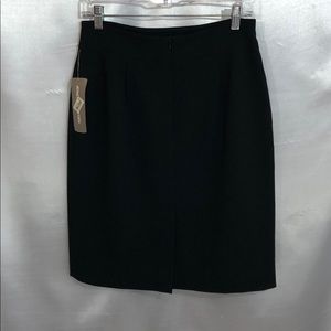Jones New York jet black skirt size 6. Never worn
